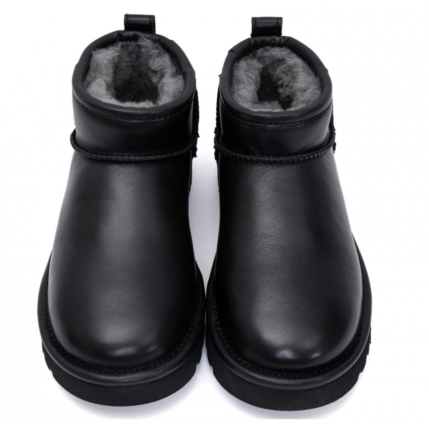 UGG Classic Ultra Mini Leather - Black