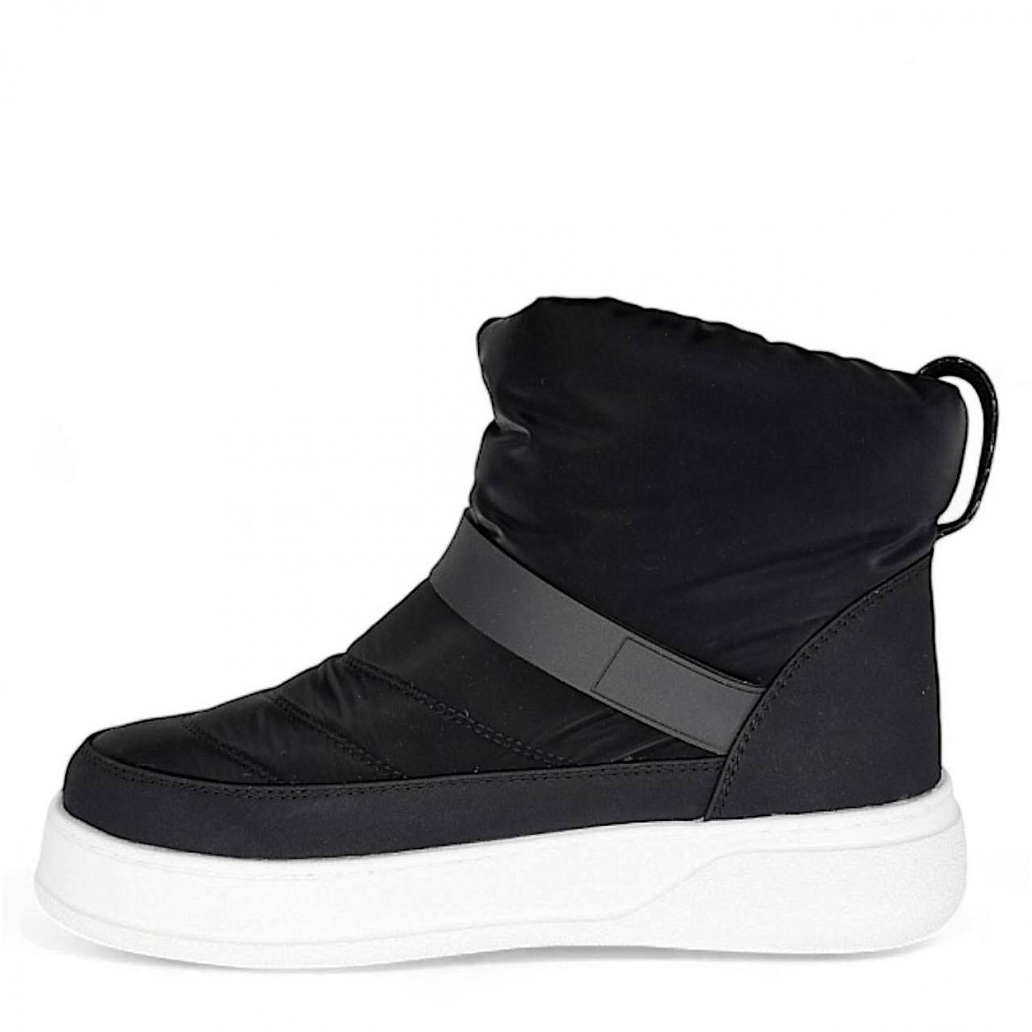 UGG Ash Inflated - Black